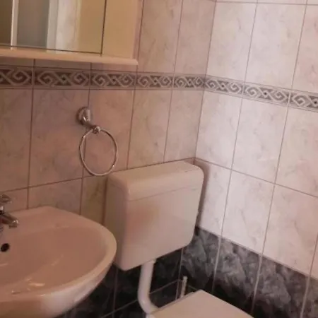 Trogrlic * Hvar Town